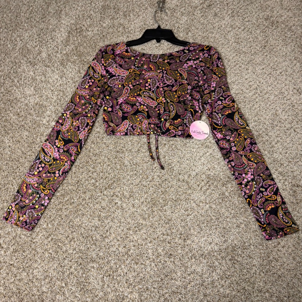 Full Circle Trends Womens Paisley Crop Top Long Sleeve Open Back Pink Large NWT
